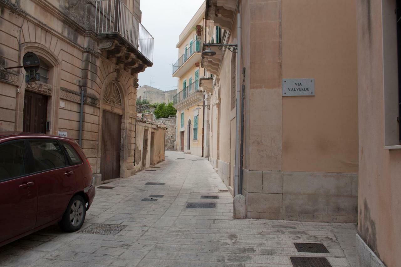 Aristogatti Hotel Ragusa Buitenkant foto